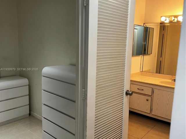 Продажа квартиры # - фото 7431544