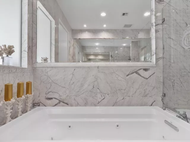 Продажа квартиры #2502 - фото 7013874