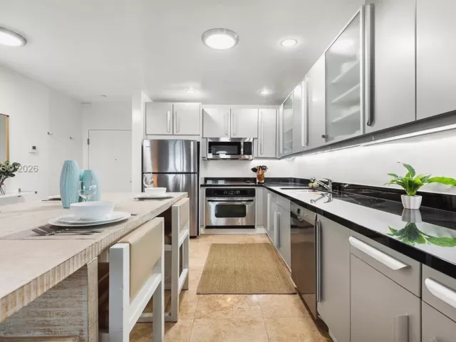 Продажа квартиры #1632 - фото 7011422