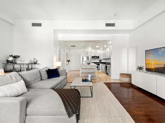 Продажа квартиры #1632 - фото 7011423