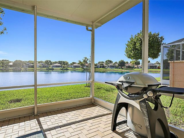 Продажа дома по адресу 2687 Clipper Cir - фото 7014403