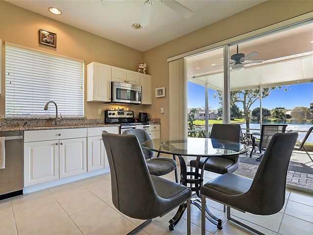 Продажа дома по адресу 2687 Clipper Cir - фото 7014407