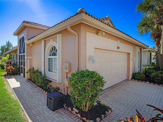 Продажа дома по адресу 2687 Clipper Cir - фото 7014419