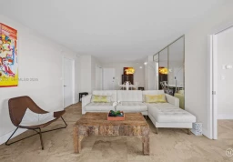 Квартира #4B