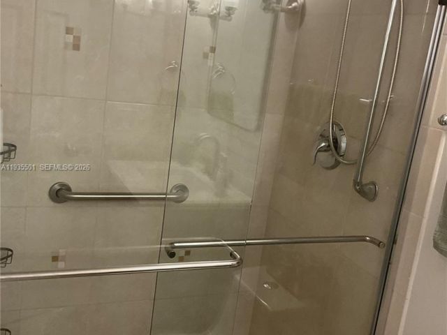 Квартира в аренду номер1006 - фото 7453835