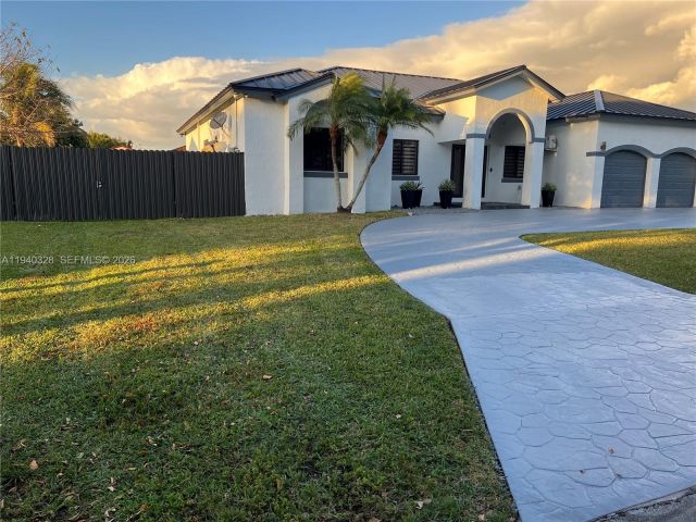 Продажа дома по адресу 13205 SW 218th Ter - фото 7442439