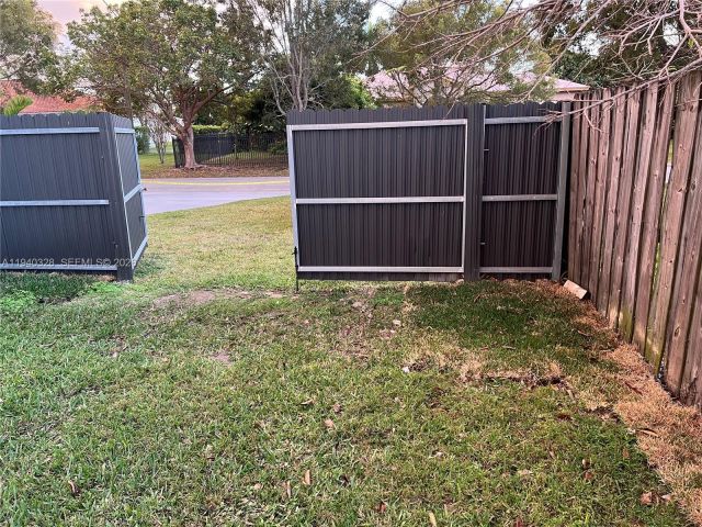 Продажа дома по адресу 13205 SW 218th Ter - фото 7442449