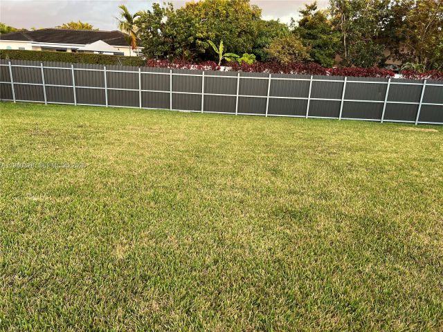 Продажа дома по адресу 13205 SW 218th Ter - фото 7442450