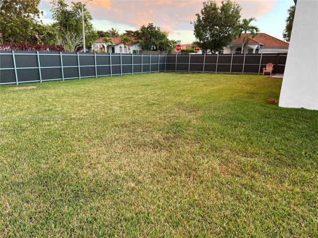 Продажа дома по адресу 13205 SW 218th Ter - фото 7442452