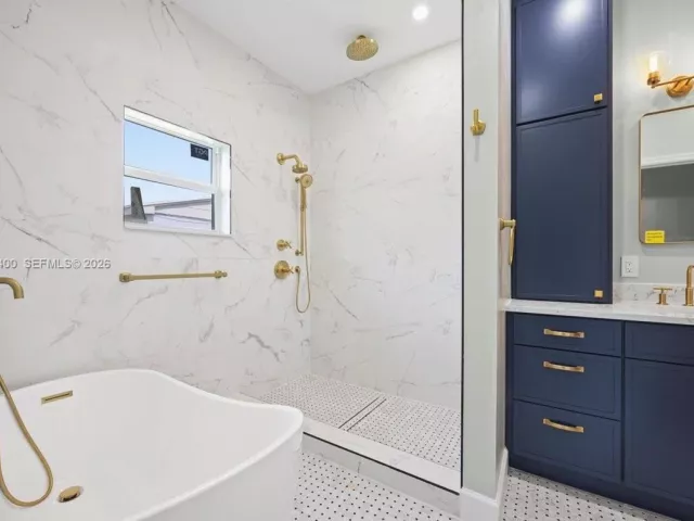 Дом в аренду по адресу 930 34th St - фото 7484663