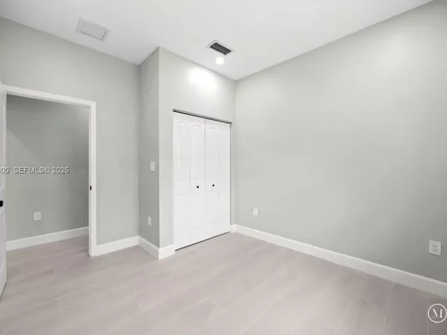 Дом в аренду по адресу 930 34th St - фото 7346940