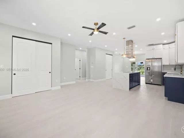 Дом в аренду по адресу 930 34th St - фото 7346941