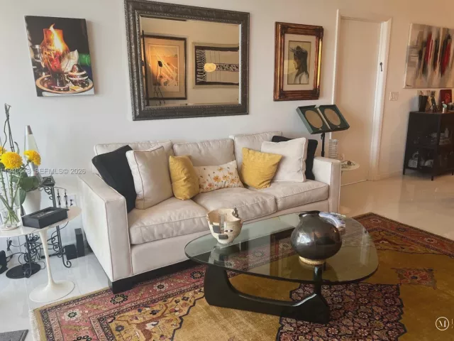 Продажа квартиры #1007 - фото 7015219