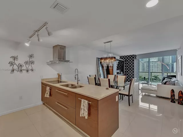 Продажа квартиры #1007 - фото 7015221