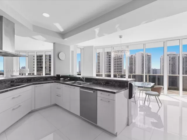 Продажа квартиры #1702 - фото 7012794