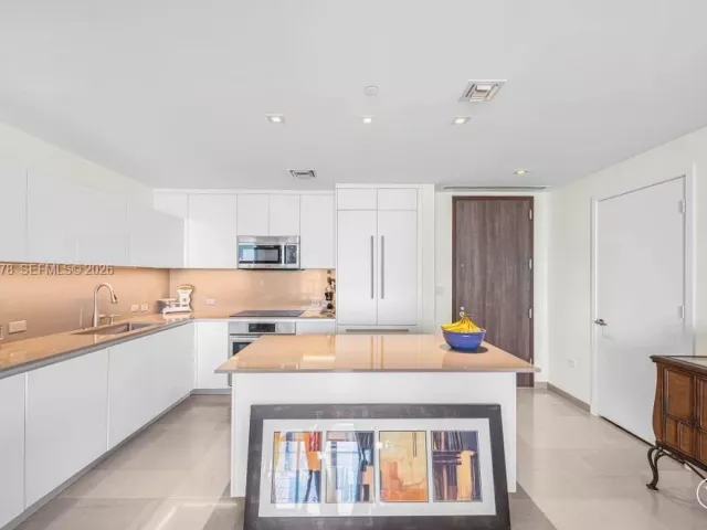 Продажа квартиры #1710 - фото 7011297