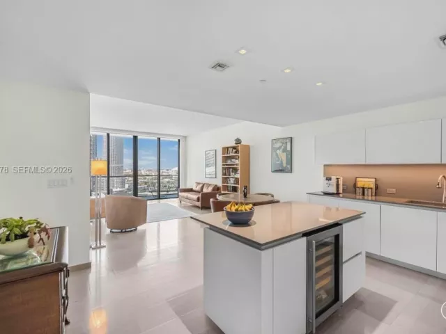 Продажа квартиры #1710 - фото 7011299