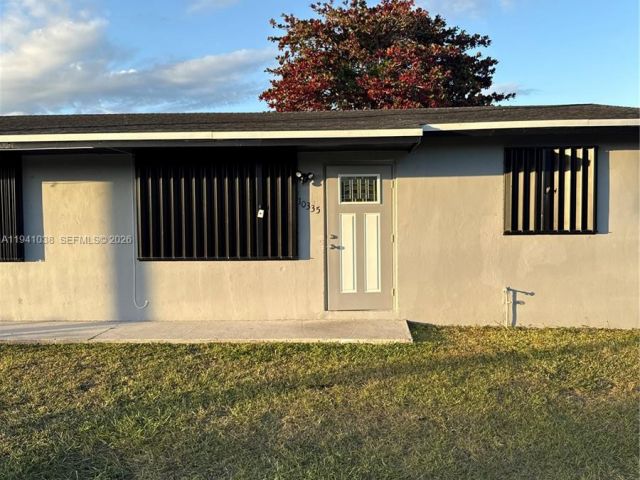 Дом в аренду по адресу 10335 SW 181st St 2 - фото 7478643