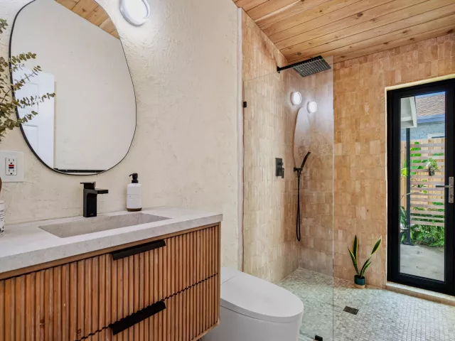 Продажа дома по адресу 363 Glouchester Street - фото 9382931