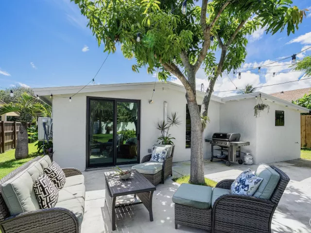 Продажа дома по адресу 363 Glouchester Street - фото 9382924
