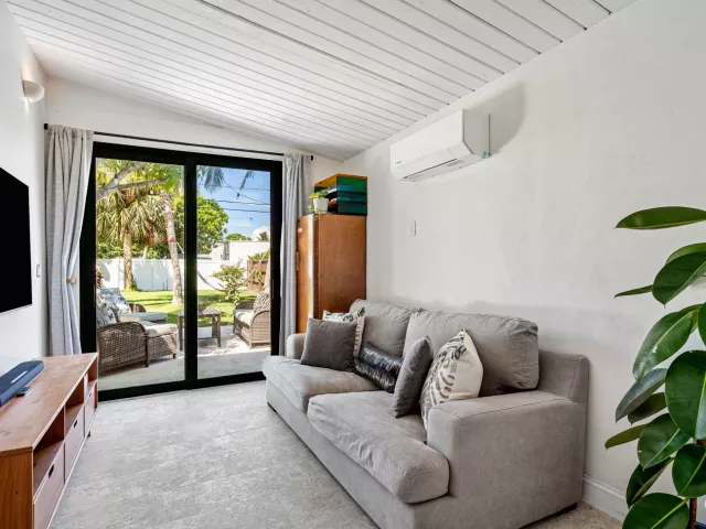 Продажа дома по адресу 363 Glouchester Street - фото 9382926