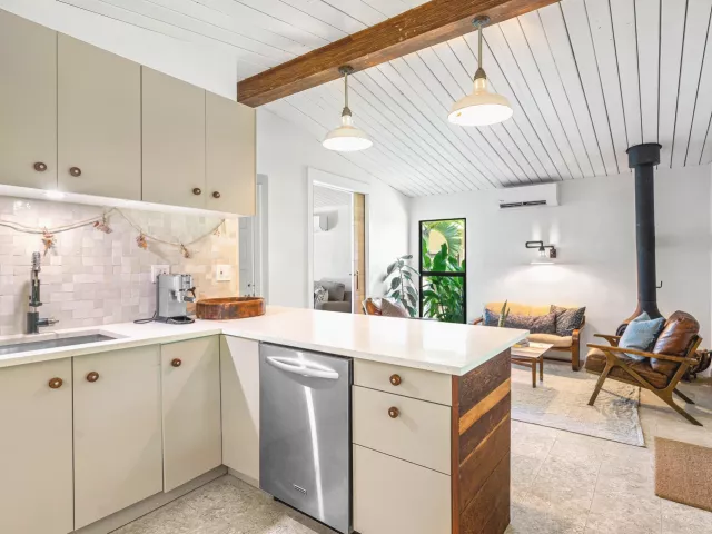 Продажа дома по адресу 363 Glouchester Street - фото 9382929