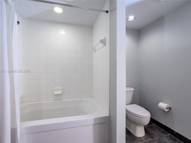 Продажа квартиры #905 - фото 7018056