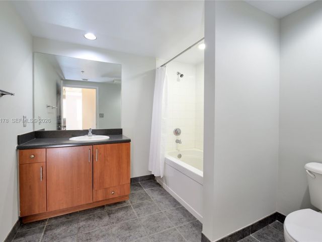 Продажа квартиры #905 - фото 7018058