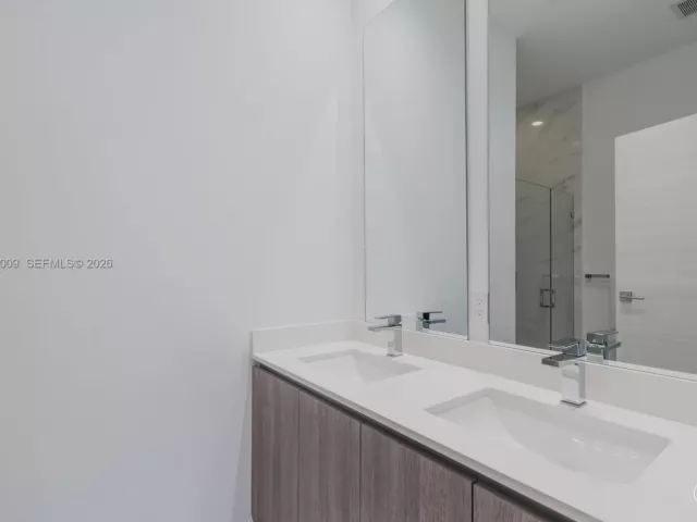 Квартира в аренду номер5701 - фото 7015625