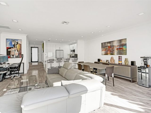 Продажа дома по адресу 21150 Jib Ct J12 - фото 7187657