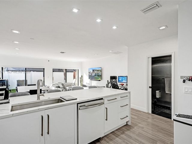 Продажа дома по адресу 21150 Jib Ct J12 - фото 7187665