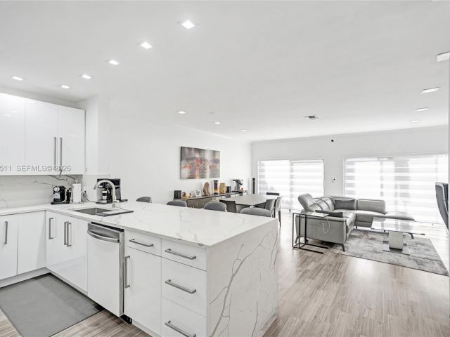 Продажа дома по адресу 21150 Jib Ct J12 - фото 7187675