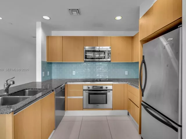 Продажа квартиры #2418 - фото 7019336