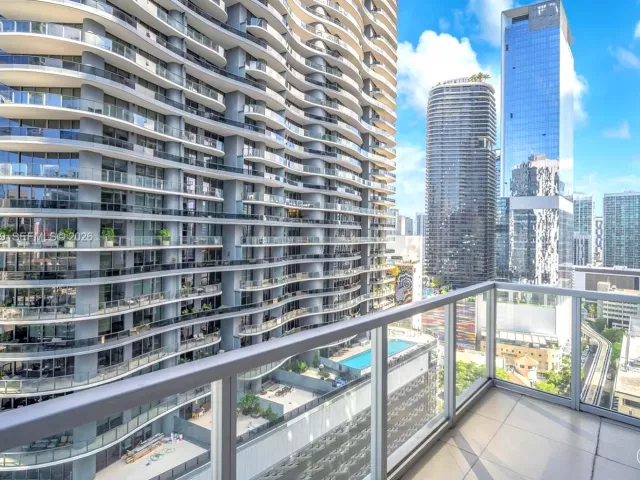 Продажа квартиры #2418 - фото 7019340