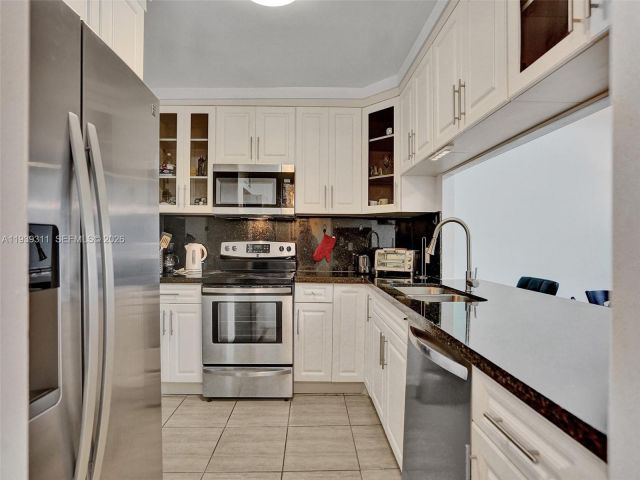 Продажа квартиры #520 - фото 7447340