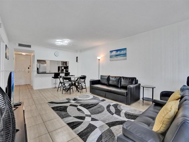 Продажа квартиры #520 - фото 7447350