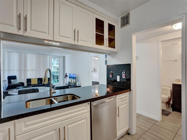 Продажа квартиры #520 - фото 7447356