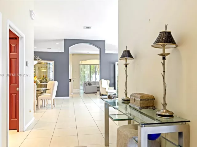 Продажа дома по адресу 15379 Fiorenza Cir - фото 7097857