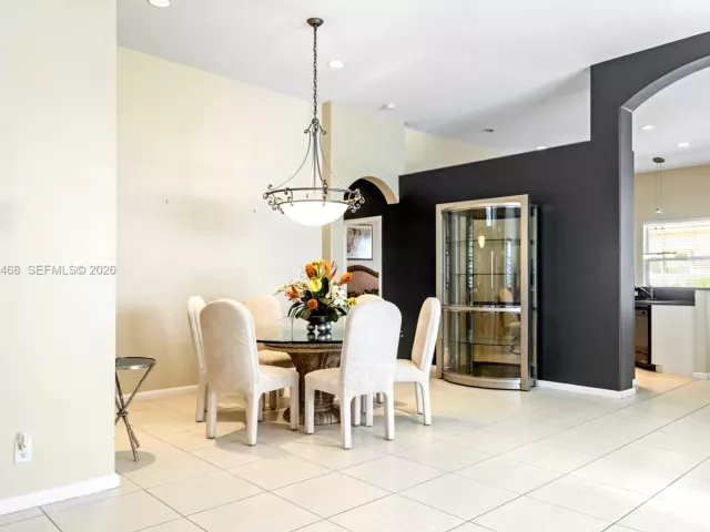 Продажа дома по адресу 15379 Fiorenza Cir - фото 7097855