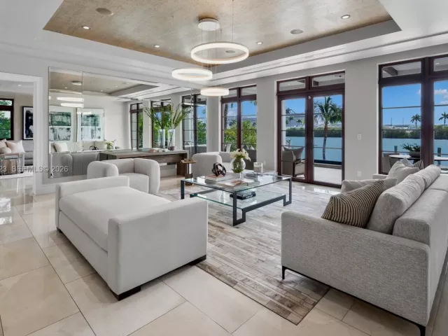 Продажа дома по адресу 288 S Coconut Ln - фото 7021449