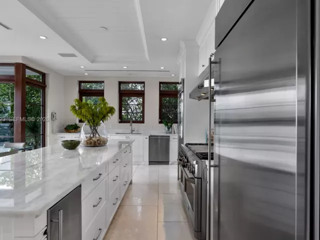 Продажа дома по адресу 288 S Coconut Ln - фото 7021442