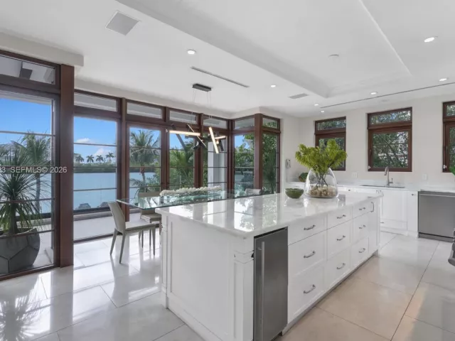 Продажа дома по адресу 288 S Coconut Ln - фото 7021443