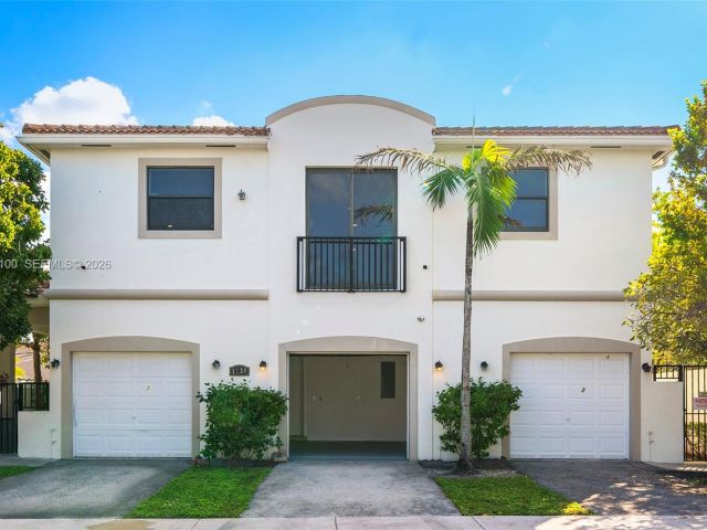 Дом в аренду по адресу 1730 Thomas St 3 - фото 7474251