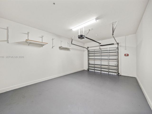 Дом в аренду по адресу 1730 Thomas St 3 - фото 7474288