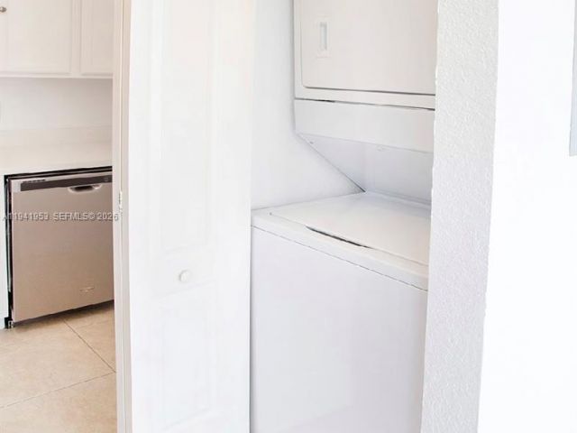 Дом в аренду по адресу 16222 SW 102nd Ter 0 - фото 7447079