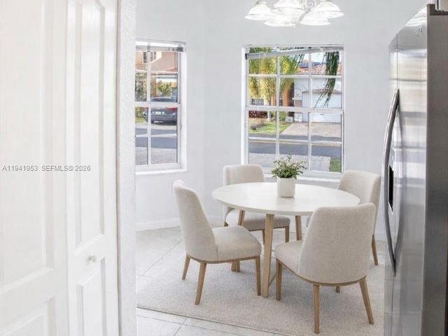 Дом в аренду по адресу 16222 SW 102nd Ter 0 - фото 7447081