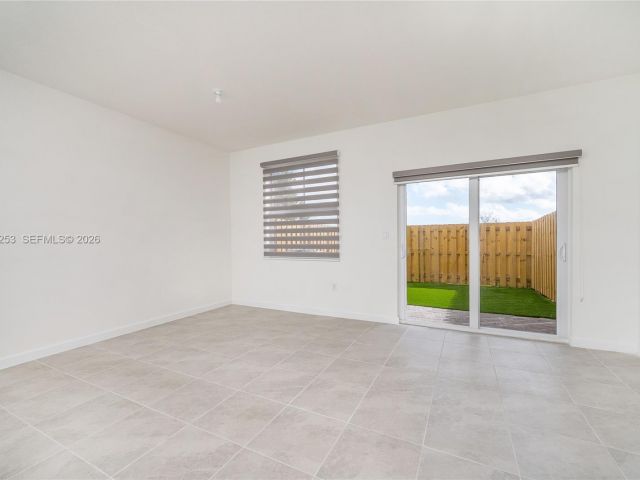 Дом в аренду по адресу 2747 SE 26th Rd 2747 - фото 7510861