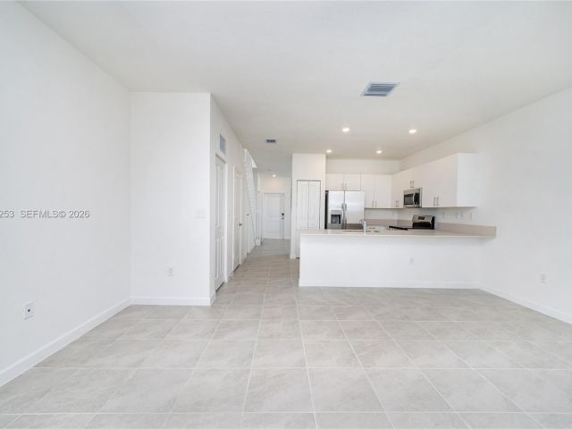 Дом в аренду по адресу 2747 SE 26th Rd 2747 - фото 7510862