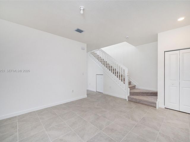 Дом в аренду по адресу 2747 SE 26th Rd 2747 - фото 7510874