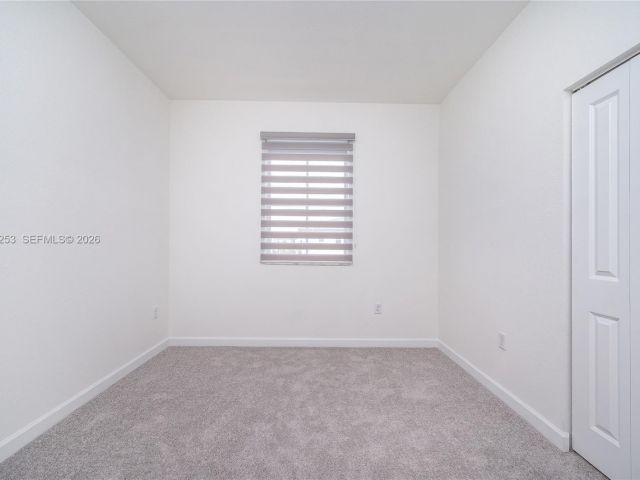 Дом в аренду по адресу 2747 SE 26th Rd 2747 - фото 7510876